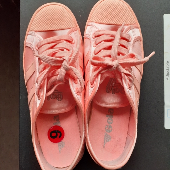 Gola size 6 sneakers - Picture 2 of 6